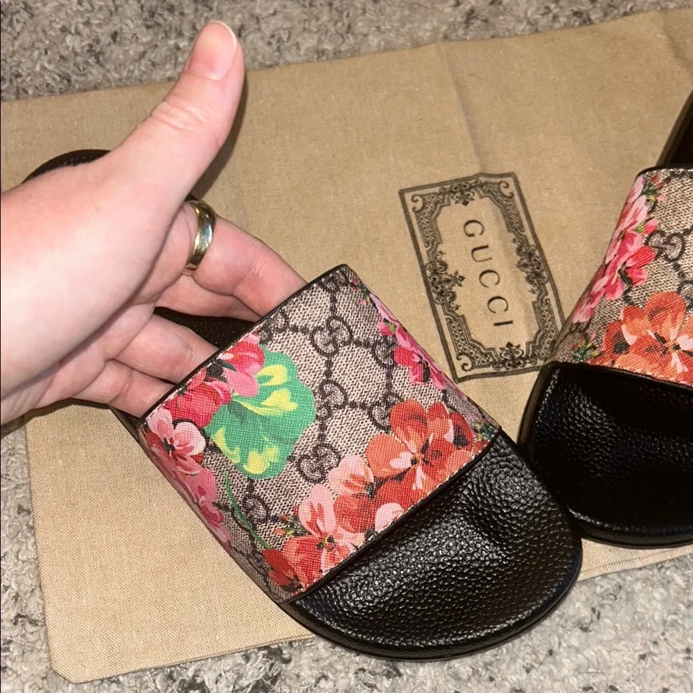 Gucci Slides Bloom Supreme slides - Picture 3 of 8